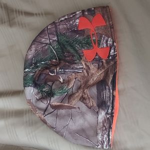 Under Armour hat + Free gift